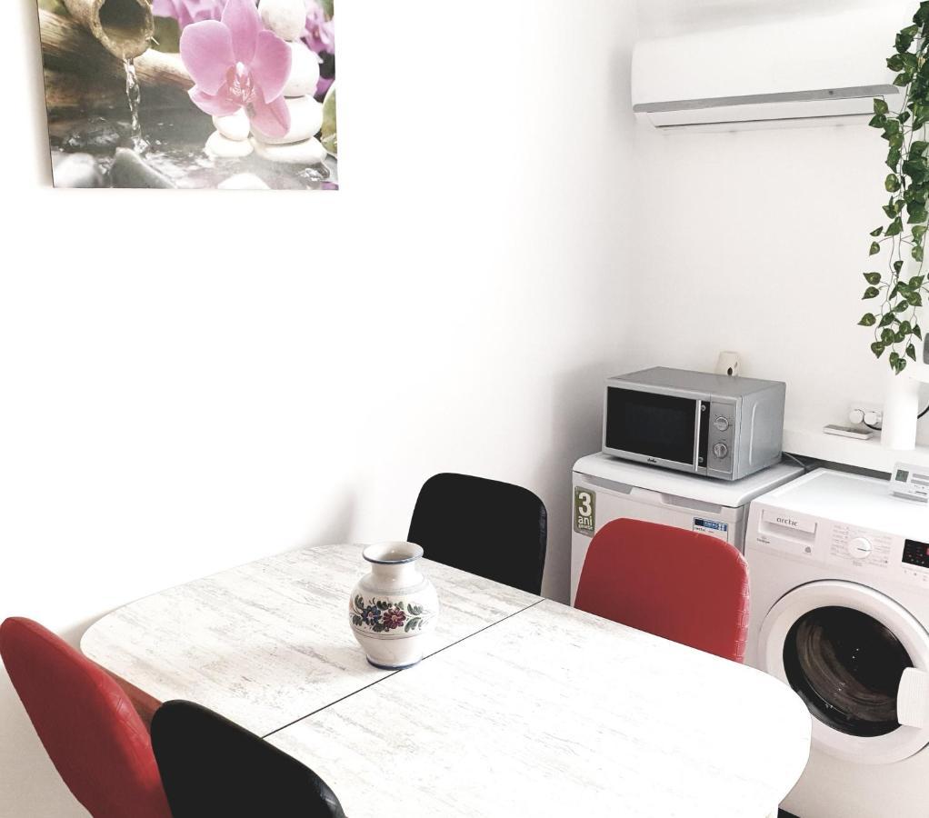 Apartament Carolina Parc อัลบายูเลีย ภายนอก รูปภาพ