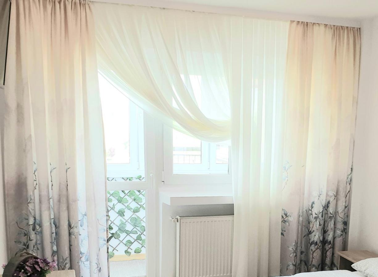 Apartament Carolina Parc อัลบายูเลีย ภายนอก รูปภาพ