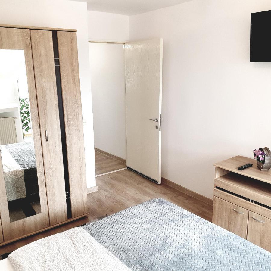 Apartament Carolina Parc อัลบายูเลีย ภายนอก รูปภาพ