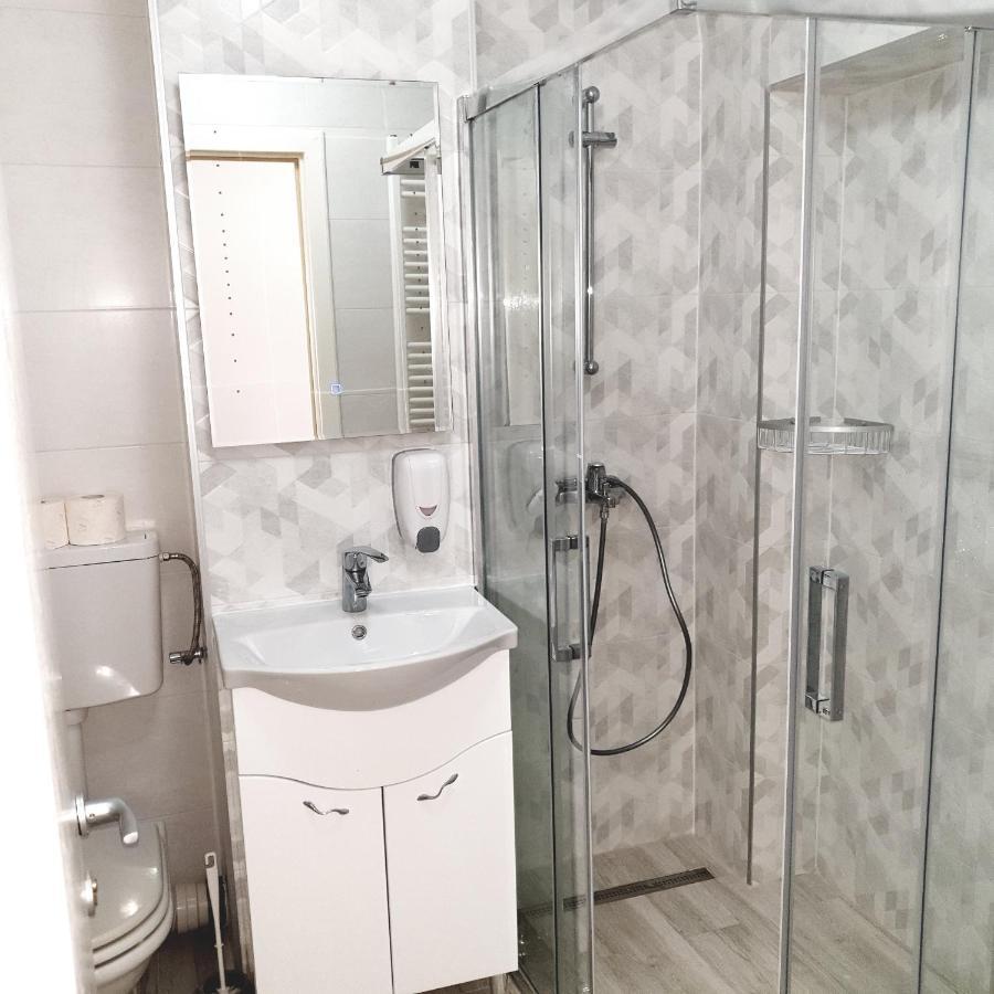 Apartament Carolina Parc อัลบายูเลีย ภายนอก รูปภาพ