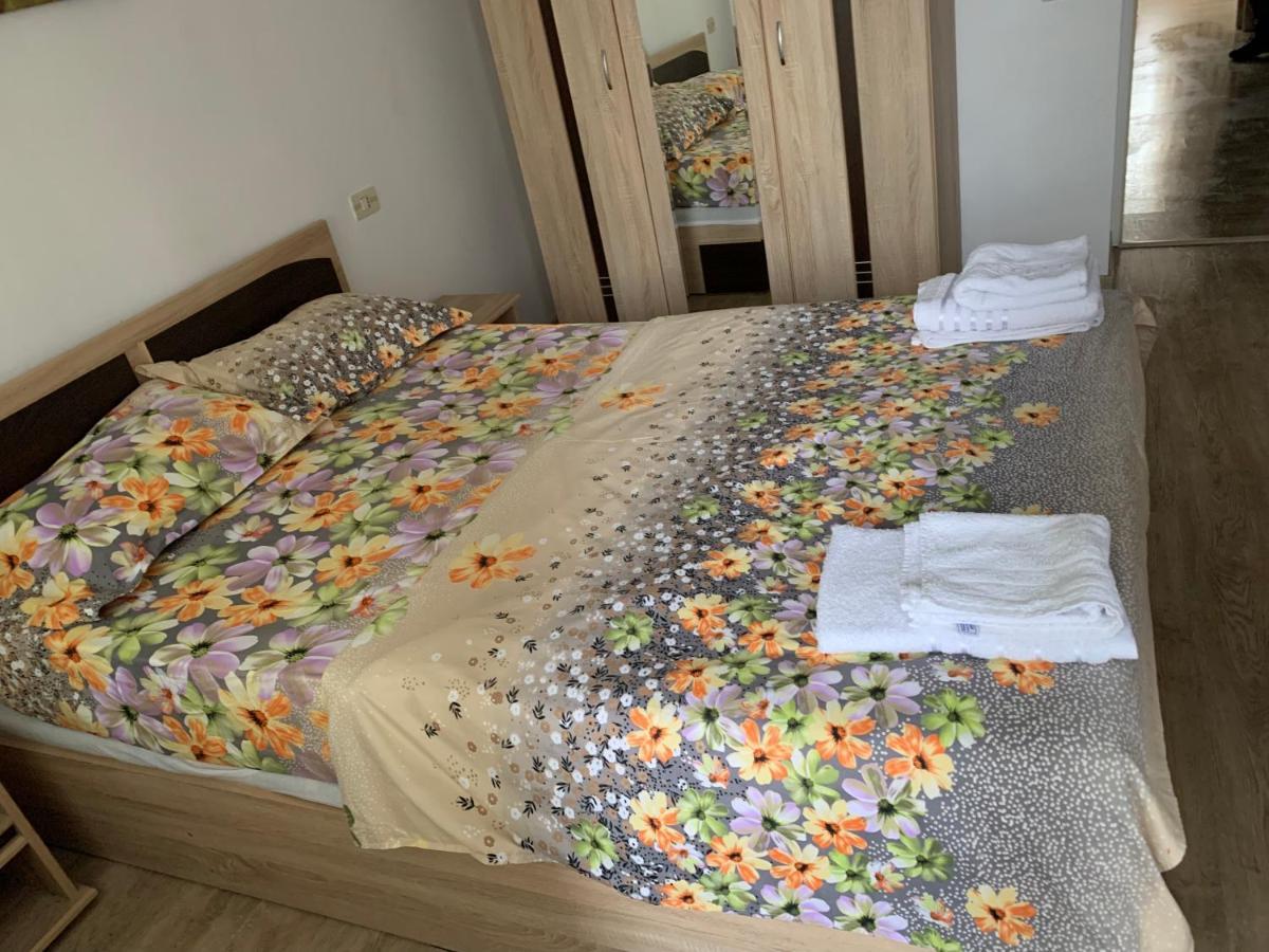 Apartament Carolina Parc อัลบายูเลีย ภายนอก รูปภาพ