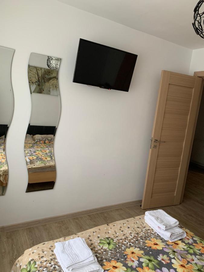 Apartament Carolina Parc อัลบายูเลีย ภายนอก รูปภาพ