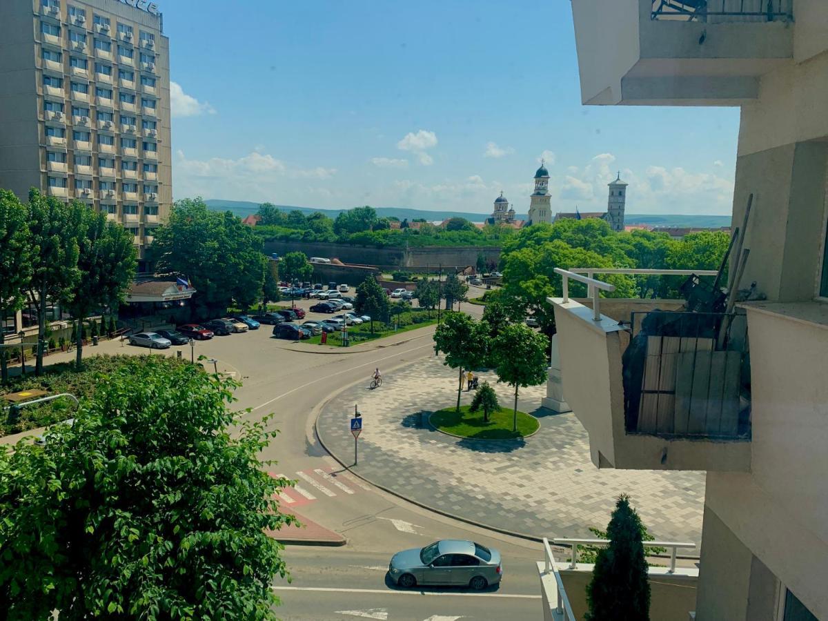 Apartament Carolina Parc อัลบายูเลีย ภายนอก รูปภาพ