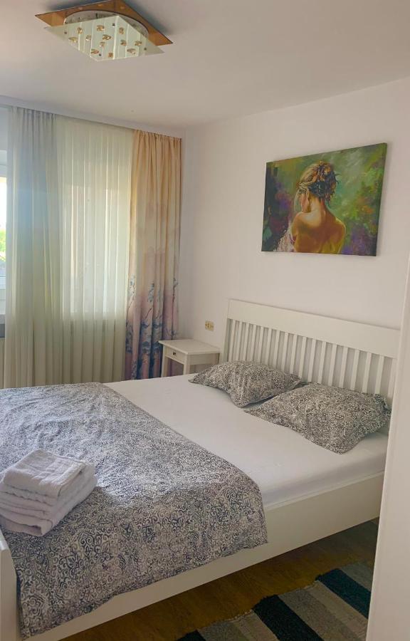 Apartament Carolina Parc อัลบายูเลีย ภายนอก รูปภาพ