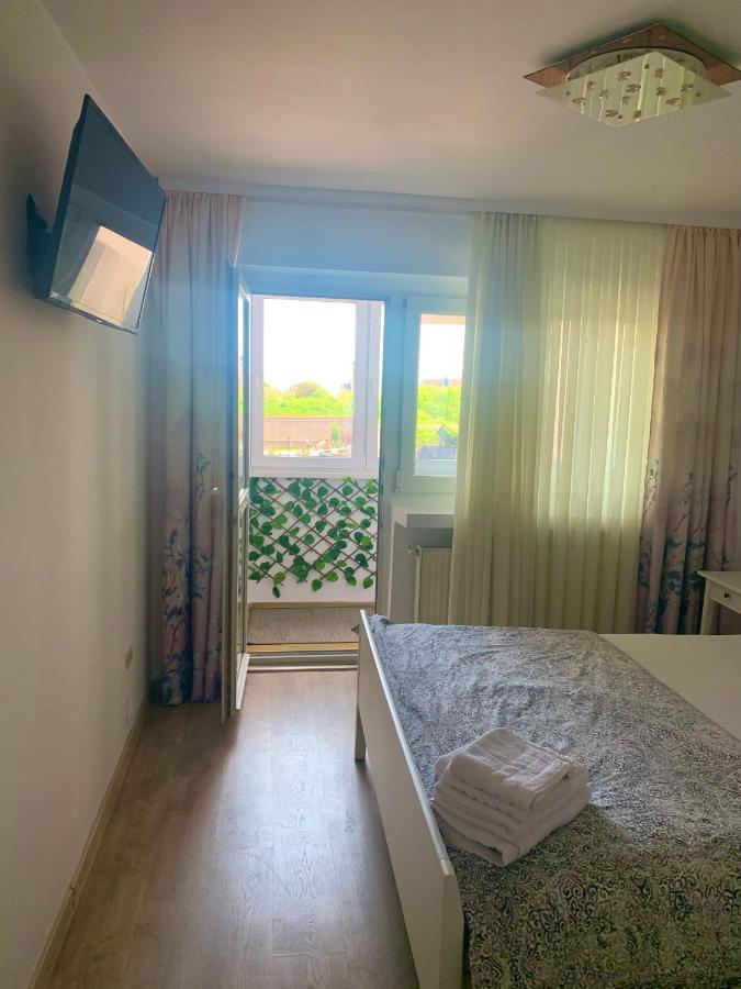 Apartament Carolina Parc อัลบายูเลีย ภายนอก รูปภาพ