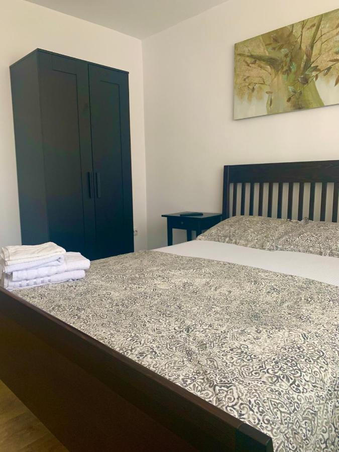 Apartament Carolina Parc อัลบายูเลีย ภายนอก รูปภาพ